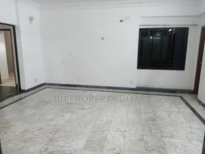 গুলশানে ২৩৫০ বর্গফুটের চমৎকার অফিস স্পেস ভাড়া