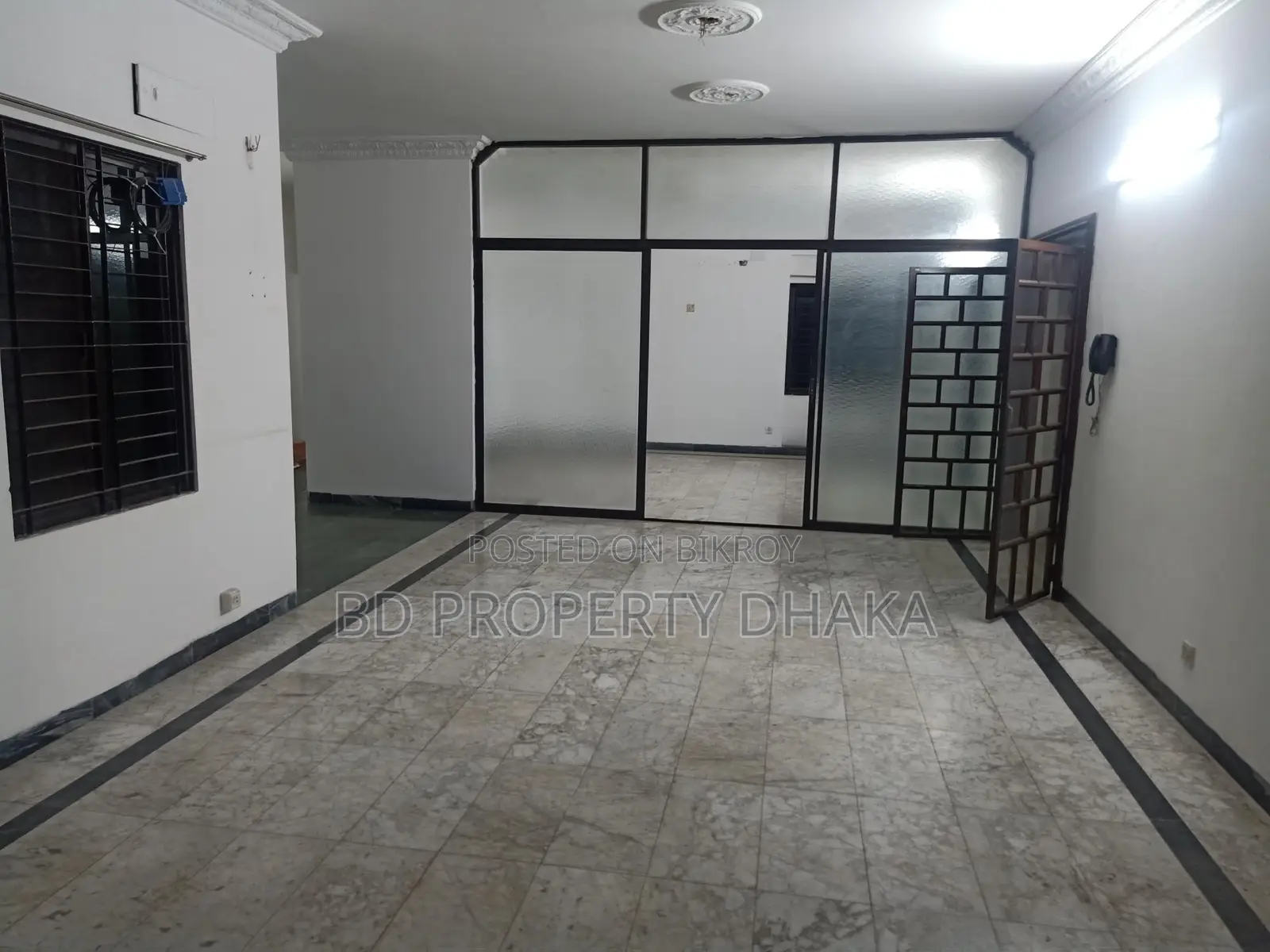 গুলশানে ২৩৫০ বর্গফুটের চমৎকার অফিস স্পেস ভাড়া