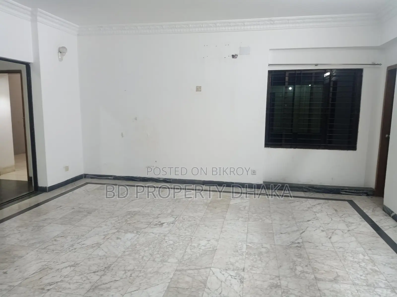 গুলশানে ২৩৫০ বর্গফুটের চমৎকার অফিস স্পেস ভাড়া