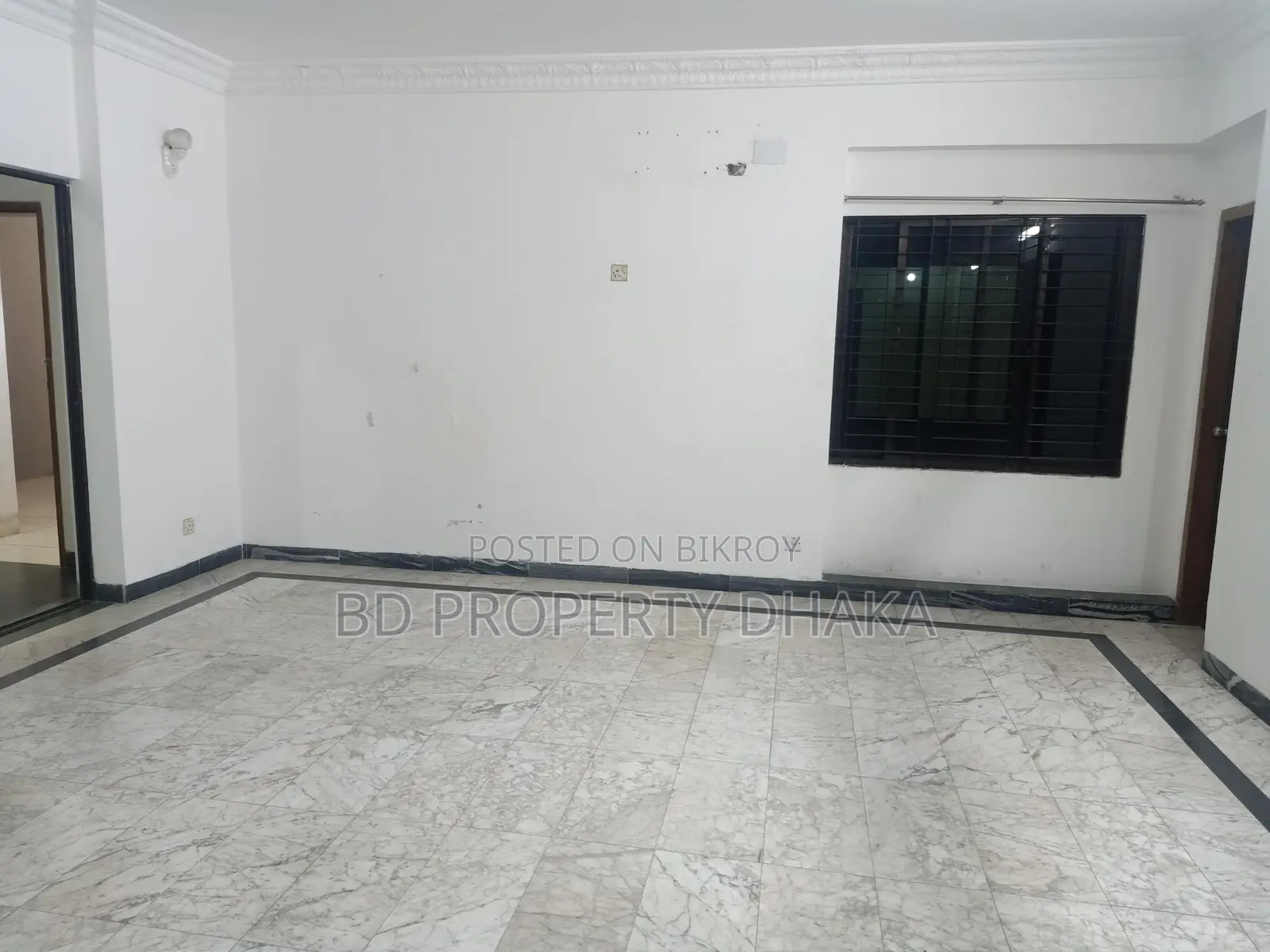 গুলশানে ২৩৫০ বর্গফুটের চমৎকার অফিস স্পেস ভাড়া