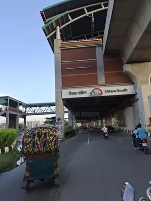 ৬০×৩০ কর্নার ডিরেক্ট লেক ফেসিং প্লট