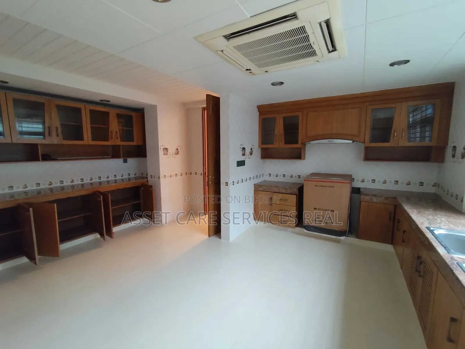 6500-Sqft 4-Bedroom Semi-Furnished Large Apartment for Rent in Gulshan-2