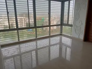 গুলশানে ৪২০০ বর্গফুটের ডুপ্লেক্স বিলাসবহুল অ্যাপার্টমেন্ট ভাড়া