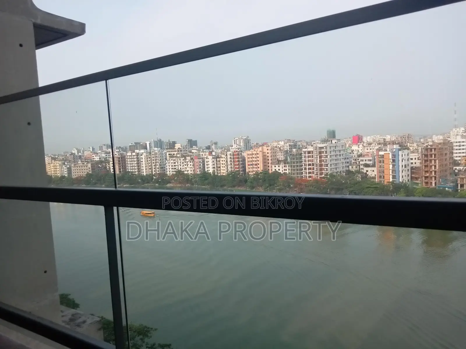 গুলশানে ৪২০০ বর্গফুটের ডুপ্লেক্স বিলাসবহুল অ্যাপার্টমেন্ট ভাড়া