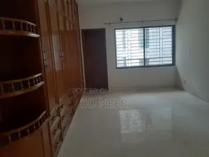 গুলশান-২ এ সুন্দর ৩ বেডরুমের ফ্ল্যাট ভাড়া