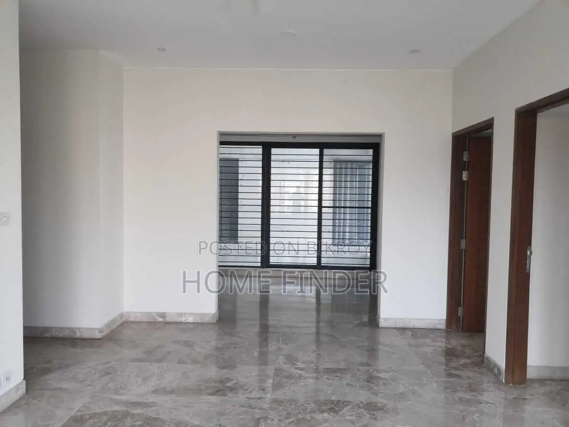 4100 Sqft Lake View Apartment For Rent @ Gulshan-2