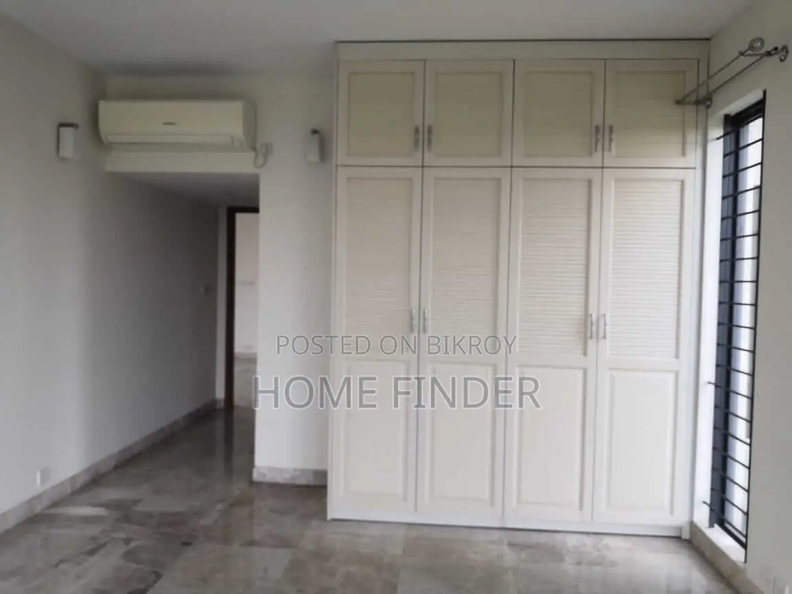 4100 Sqft Lake View Apartment For Rent @ Gulshan-2