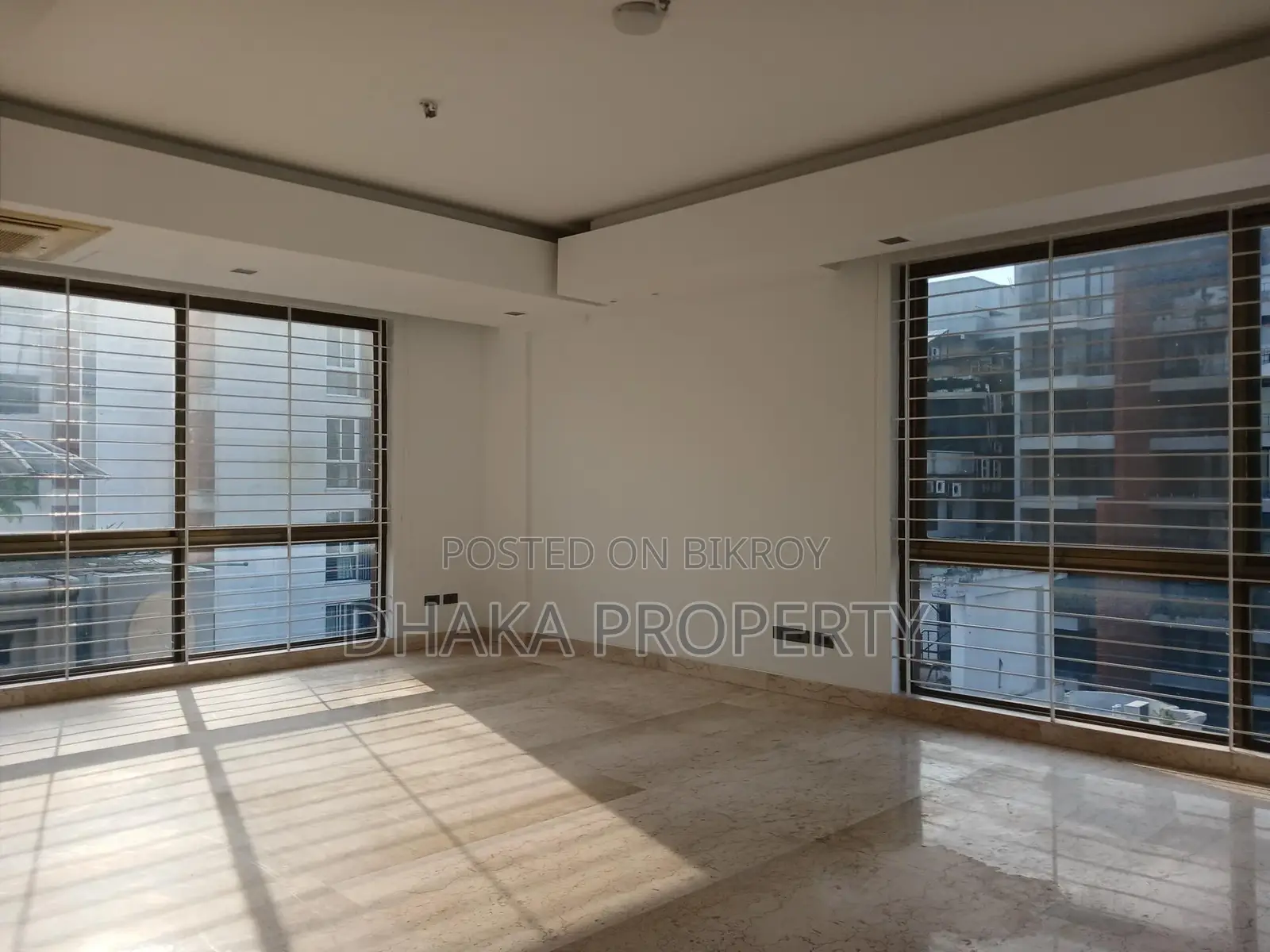 4000sqFt.Wonderful Semi Furnish Apartment Rent At Baridhara DMZ.