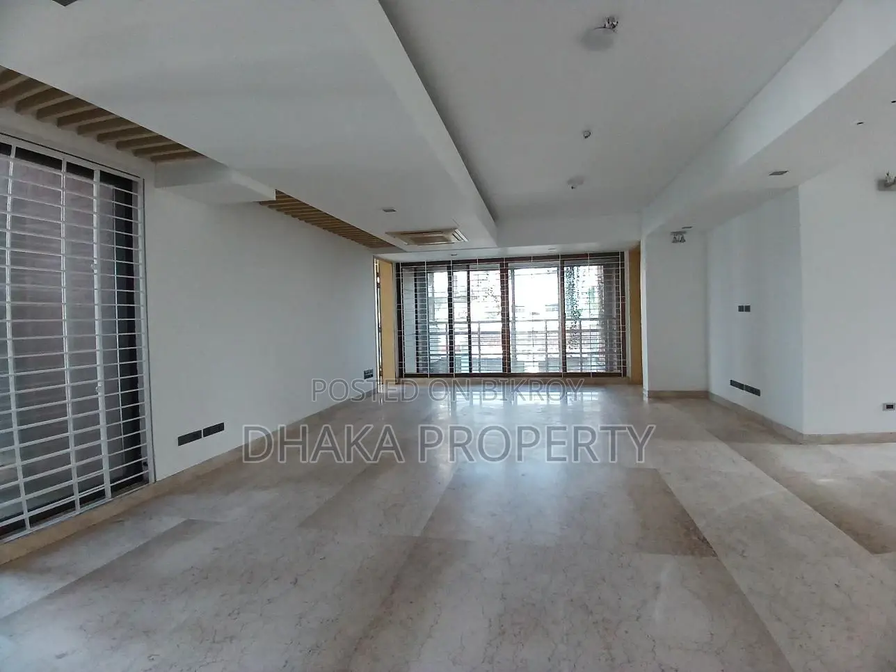 4000sqFt.Wonderful Semi Furnish Apartment Rent At Baridhara DMZ.