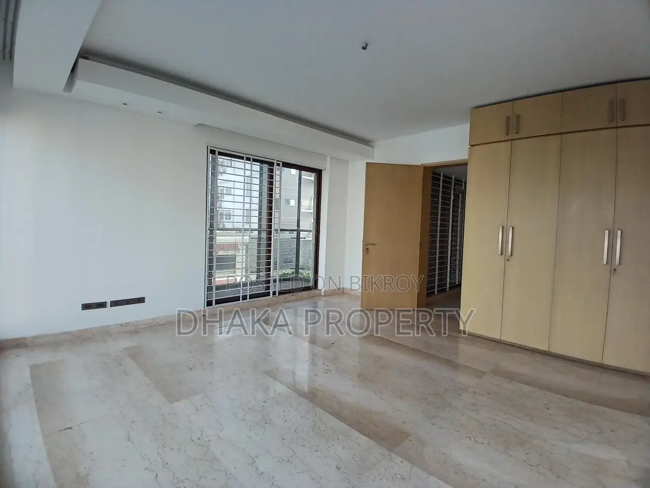 4000sqFt.Wonderful Semi Furnish Apartment Rent At Baridhara DMZ.