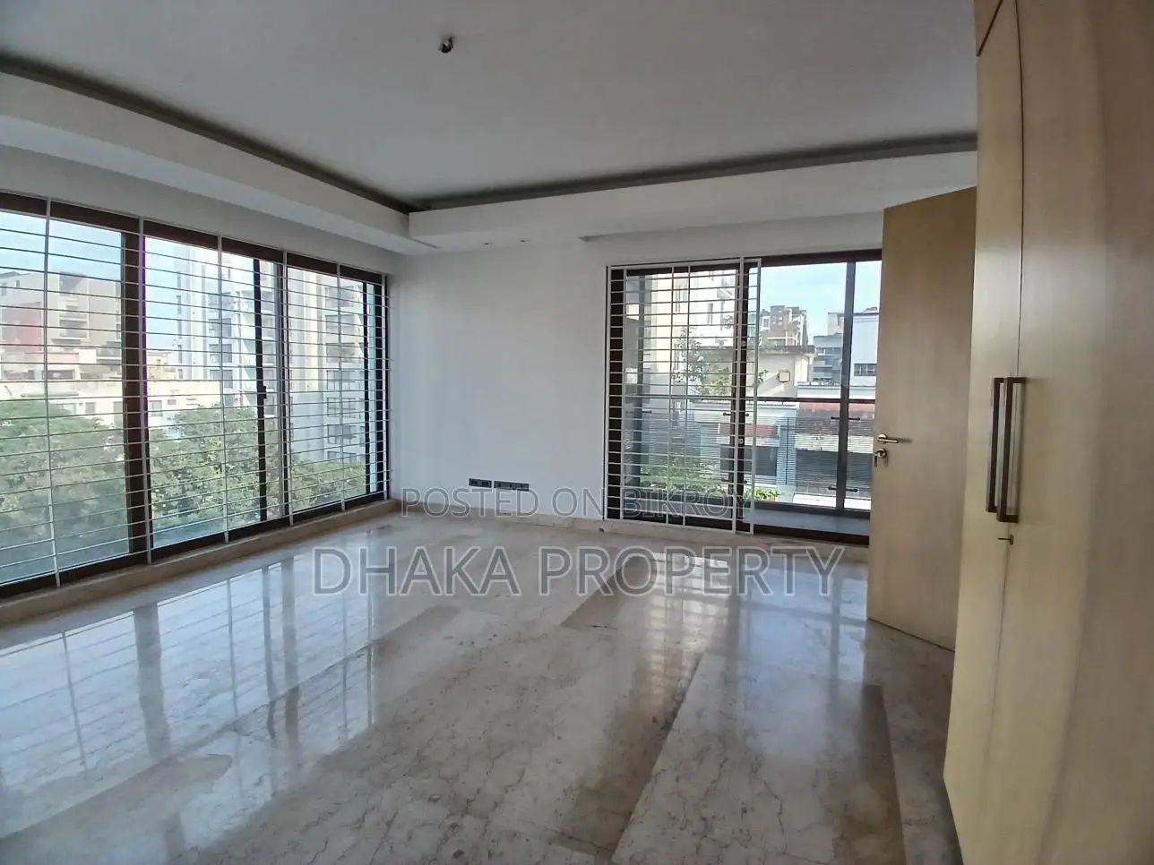 4000sqFt.Wonderful Semi Furnish Apartment Rent At Baridhara DMZ.