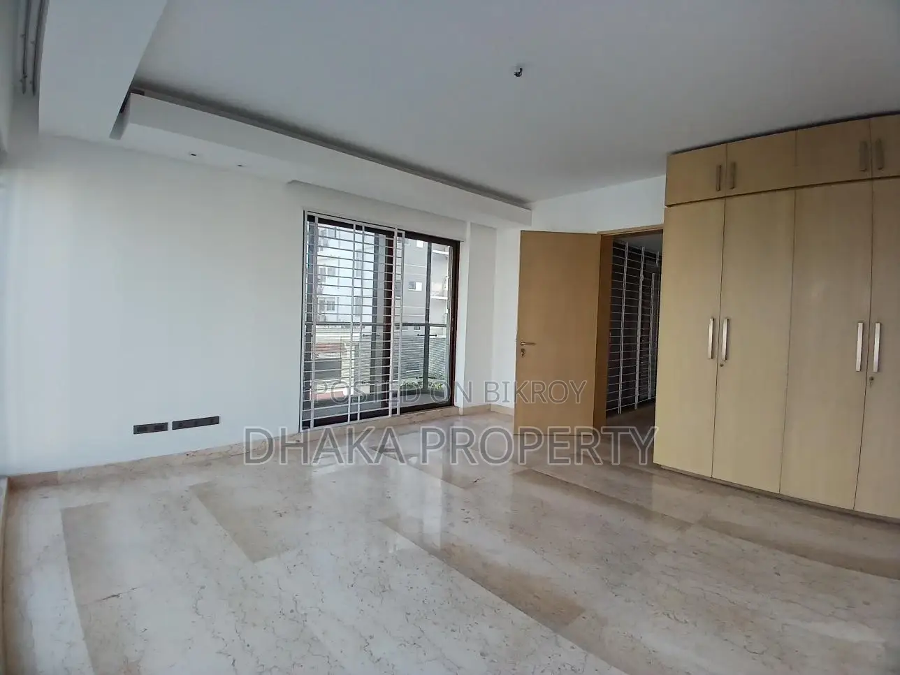 4000sqFt.Wonderful Semi Furnish Apartment Rent At Baridhara DMZ.