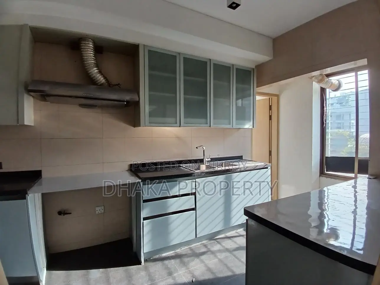 4000sqFt.Wonderful Semi Furnish Apartment Rent At Baridhara DMZ.