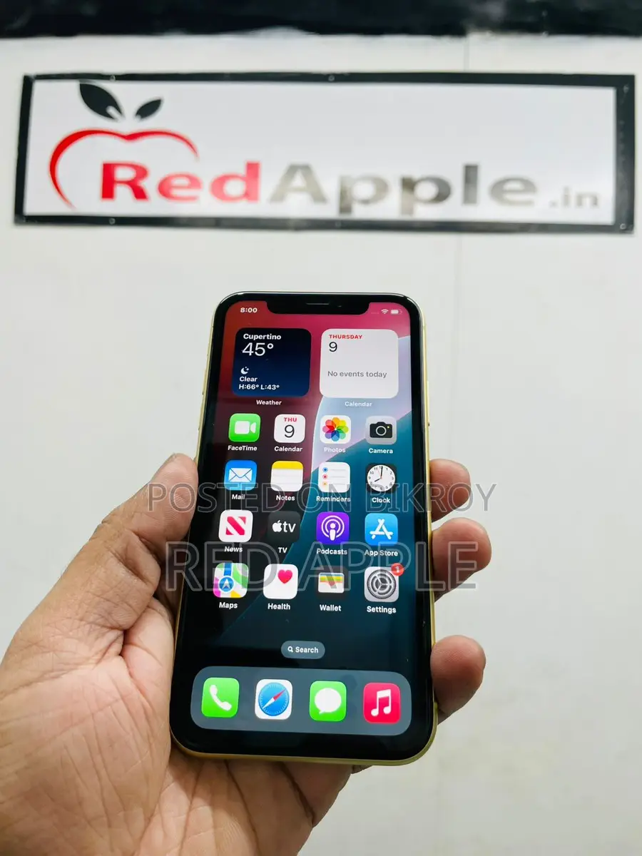 Apple iPhone XR 64 GB (Used)