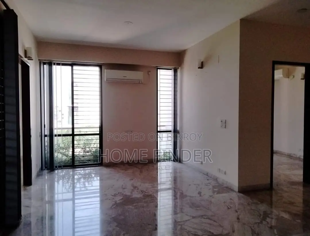 4100 Sqft Modern Facilities Apartment For Rent in Gulshan 2