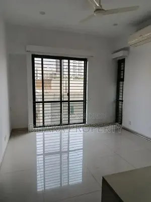 Swimming Pool & Gym Facilities Luxury Apartment Rent in Baridhara