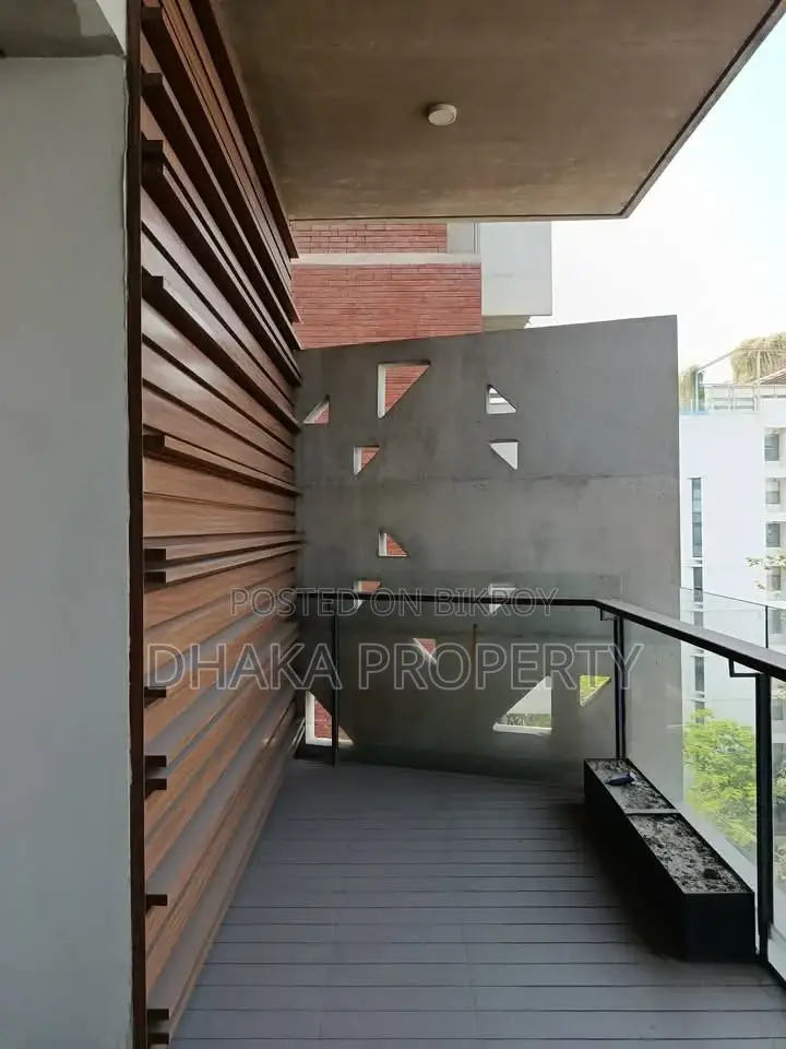 বারিধারায় সুইমিং পুল ও জিম সুবিধাসহ বিলাসবহুল অ্যাপার্টমেন্ট ভাড়া