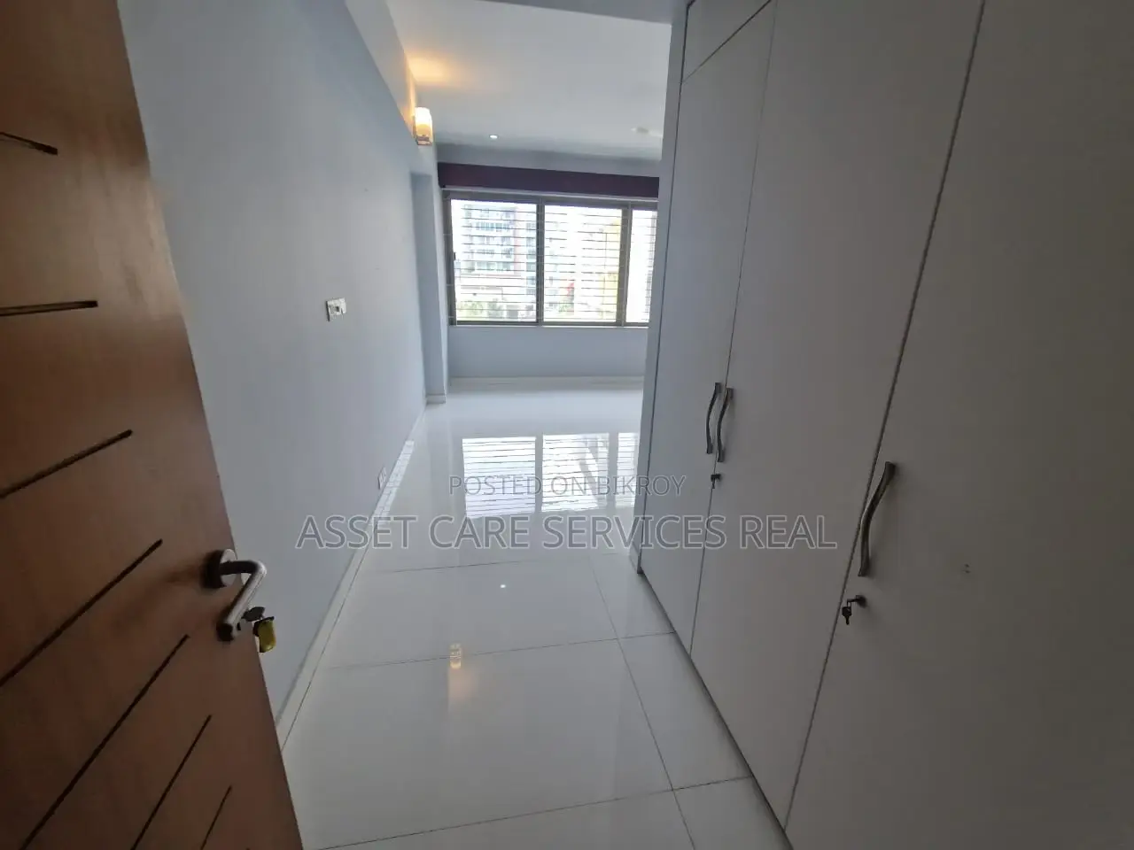 North Gulshan Shanta Luxury 3Bed Semi-Furnished Apartment Rent