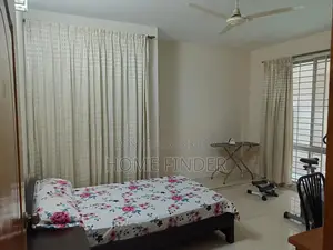 গুলশানে ফুল ফার্নিশড (৩ বেড-২৩৮০ বর্গফুট) অ্যাপার্টমেন্ট ভাড়া