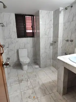 বারিধারা ডিওএইচএস-এ ২৮৬০ বর্গফুটের অফিস স্পেস ভাড়া