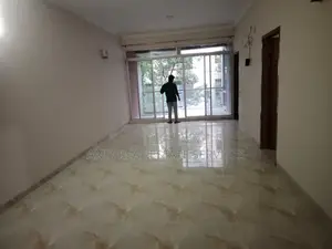 গুলশান ২-এ ভালো মানের ৩ বেডরুমের আনফার্নিশড ফ্ল্যাট ভাড়া