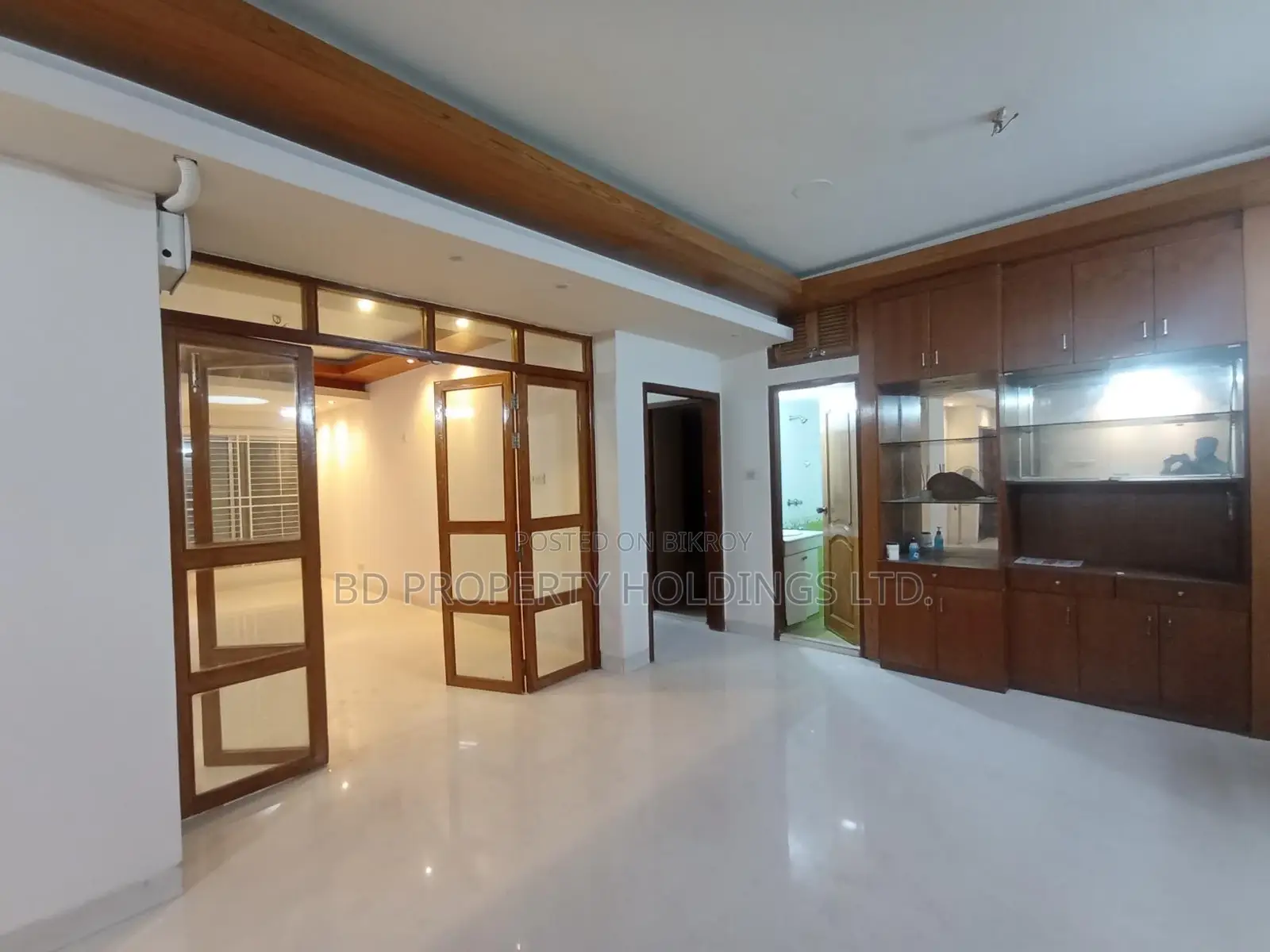 উত্তরায় ৩২০০ বর্গফুটের কমার্শিয়াল অফিস স্পেস ভাড়া হবে