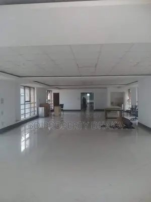 গুলশান এভিনিউতে ৭৫০০ বর্গফুটের চমৎকার বাণিজ্যিক স্পেস ভাড়ার জন্য