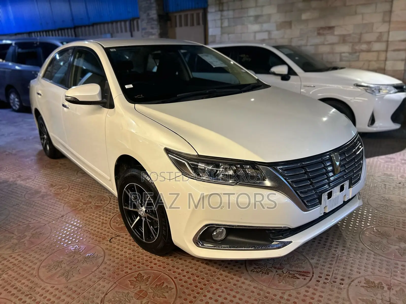 Toyota Premio FL PKG PEARL / 2020