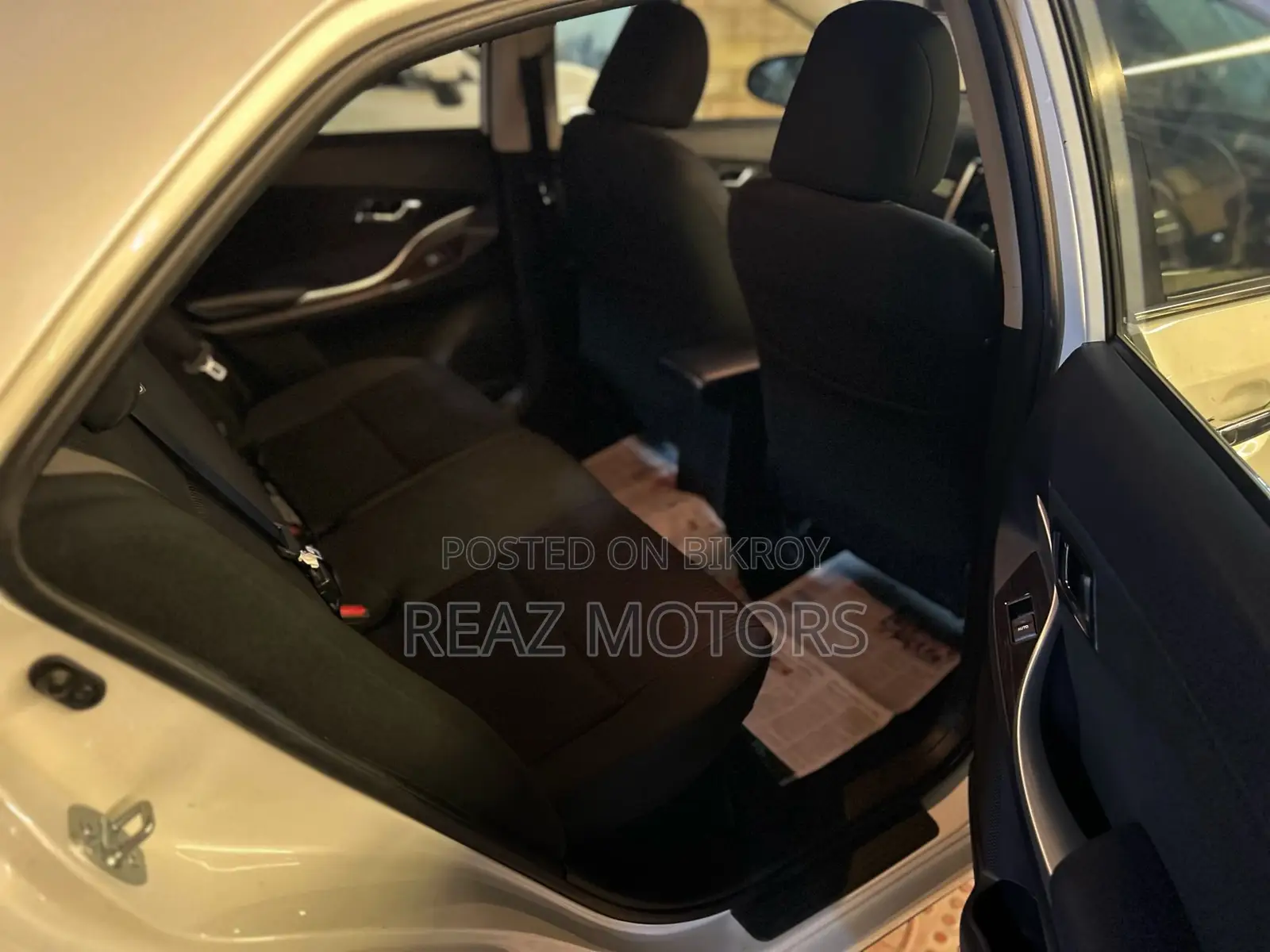 Toyota Premio FL PKG PEARL / 2020