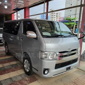 Toyota HiAce 2019 Silver