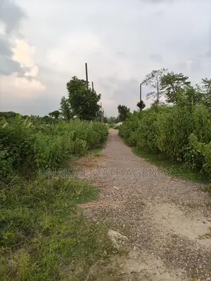 সেক্টর ২২, রোড ২১৭/বি, দক্ষিণমুখী ৫ কাঠা প্লট