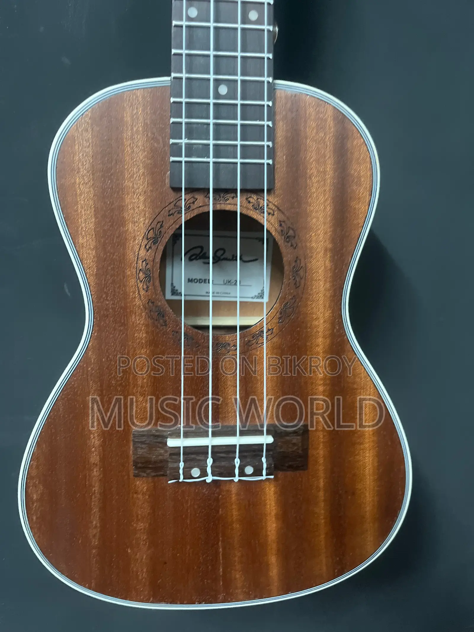 Adam Smait Brand 24-inch Ukulele
