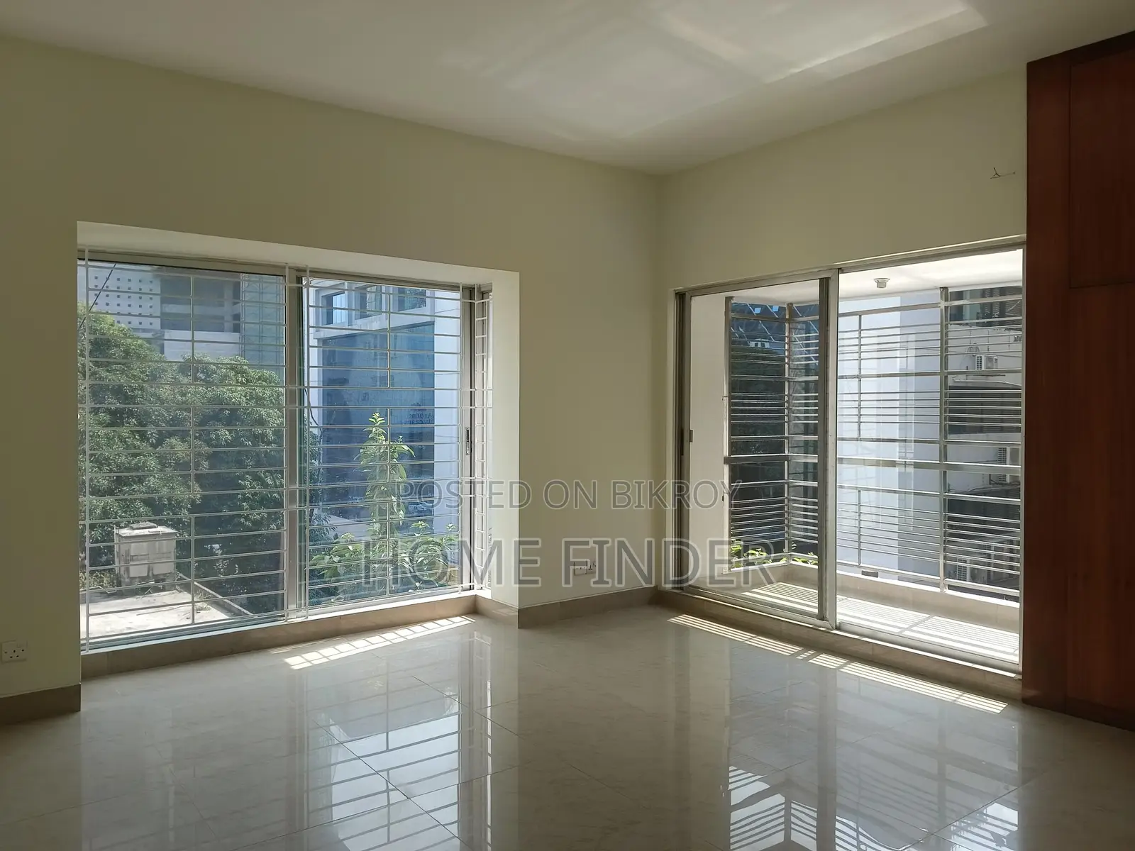 4 Bed 3000 Sqft Un-Furnished Apartment For Rent In Gulshan 1