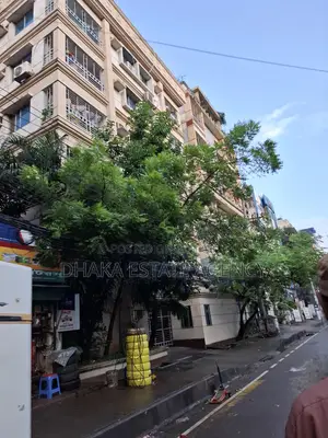 Gulshan Avenue 1&2 Middle 20 Katha Land Sale