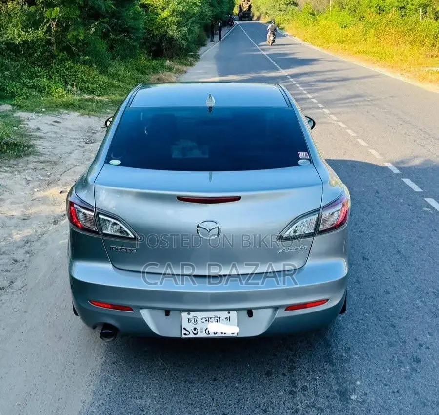 মাজদা এক্সিলা স্কাইঅ্যাক্টিভ ১.৫ লিটার ২০১২