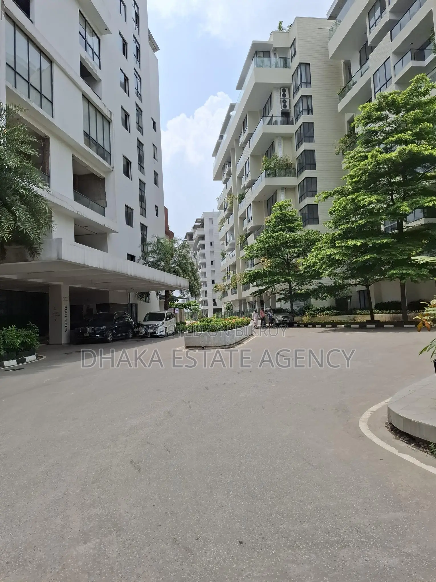 South Facing Use Flat Sale Dhanmondi