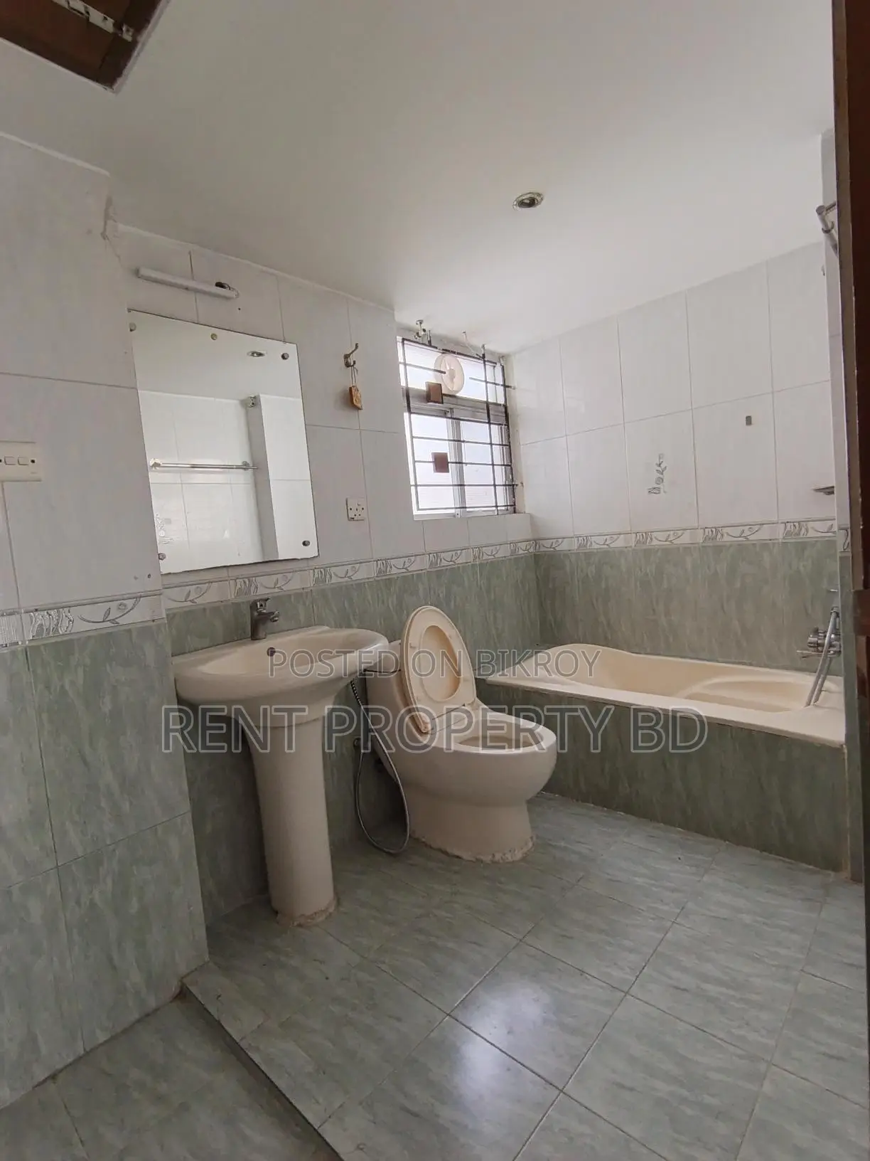 Banani 3 Bed Nice Apartment Rent