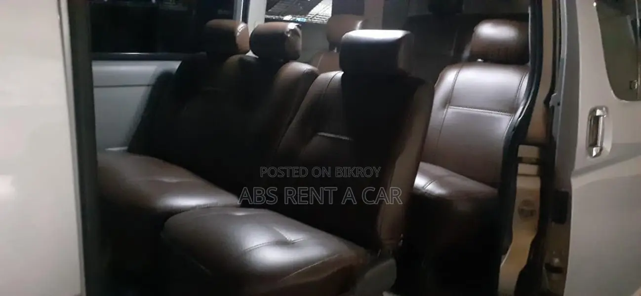 গাড়ি ভাড়া Hiace Car