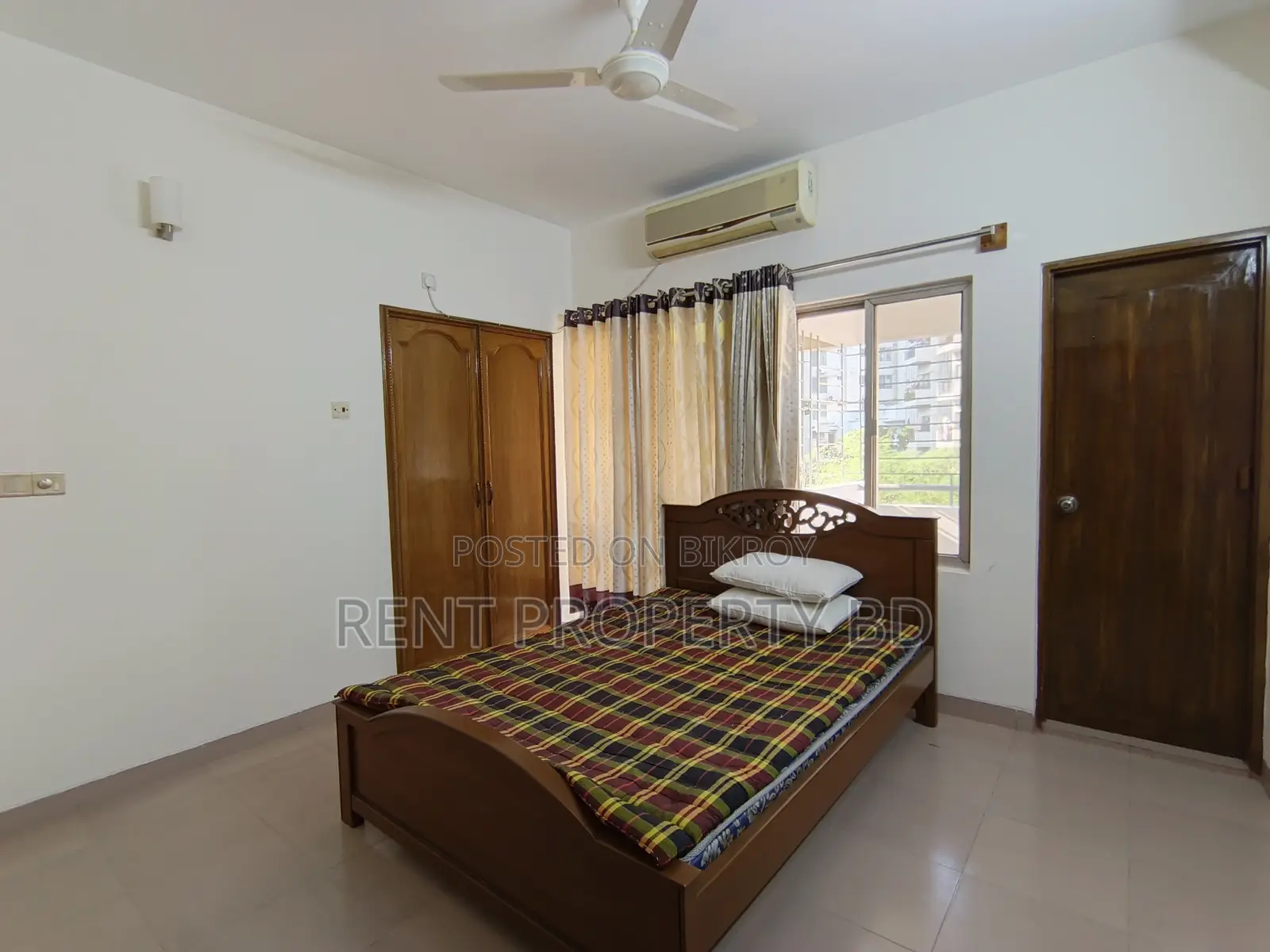 Banani 4 Bed Full Furnished Apartment Rent