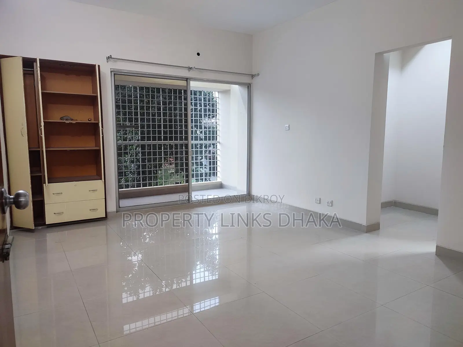 Lake View Flat for Rent in Gulshan-2