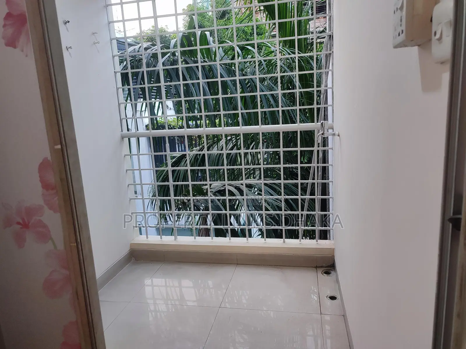 Lake View Flat for Rent in Gulshan-2