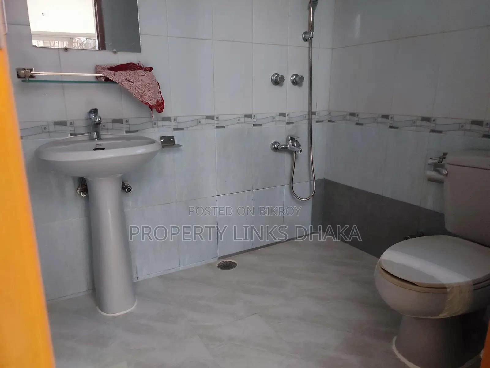 Lake View Flat for Rent in Gulshan-2