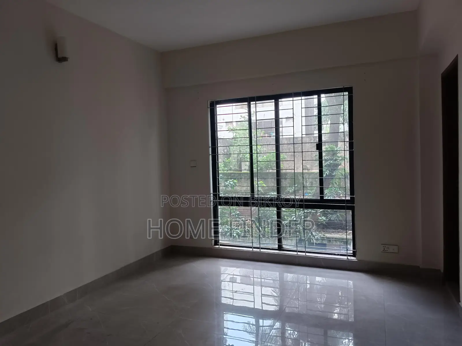 গুলশান ১-এ ২৭০০ বর্গফুটের ৪ বেডরুমের আন-ফার্নিশড অ্যাপার্টমেন্ট ভাড়া হবে
