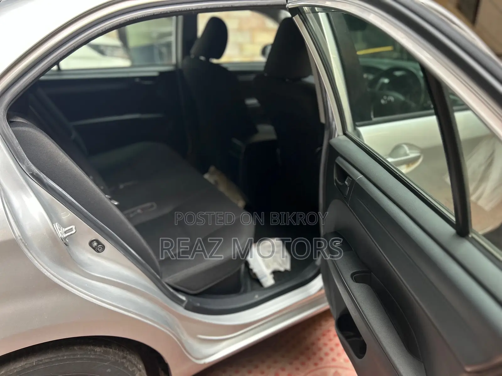 Toyota Axio EX PKG SILVER / 2020