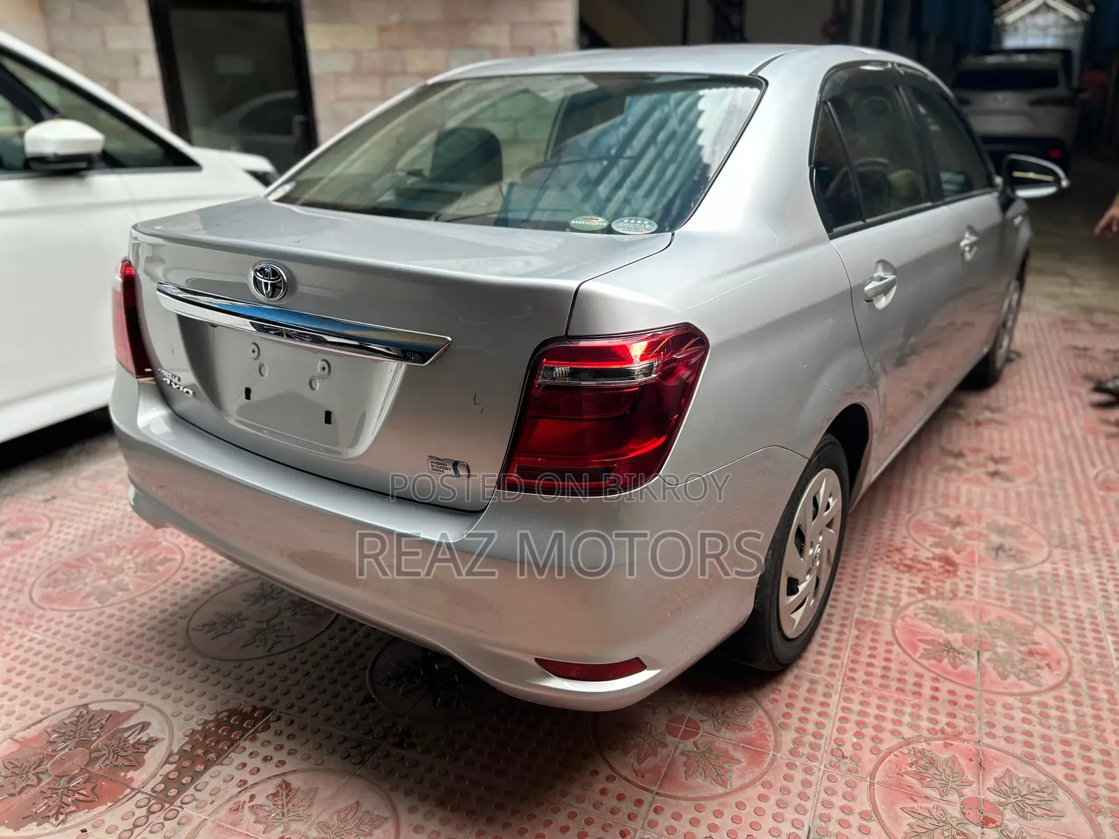 Toyota Axio EX PKG SILVER / 2020