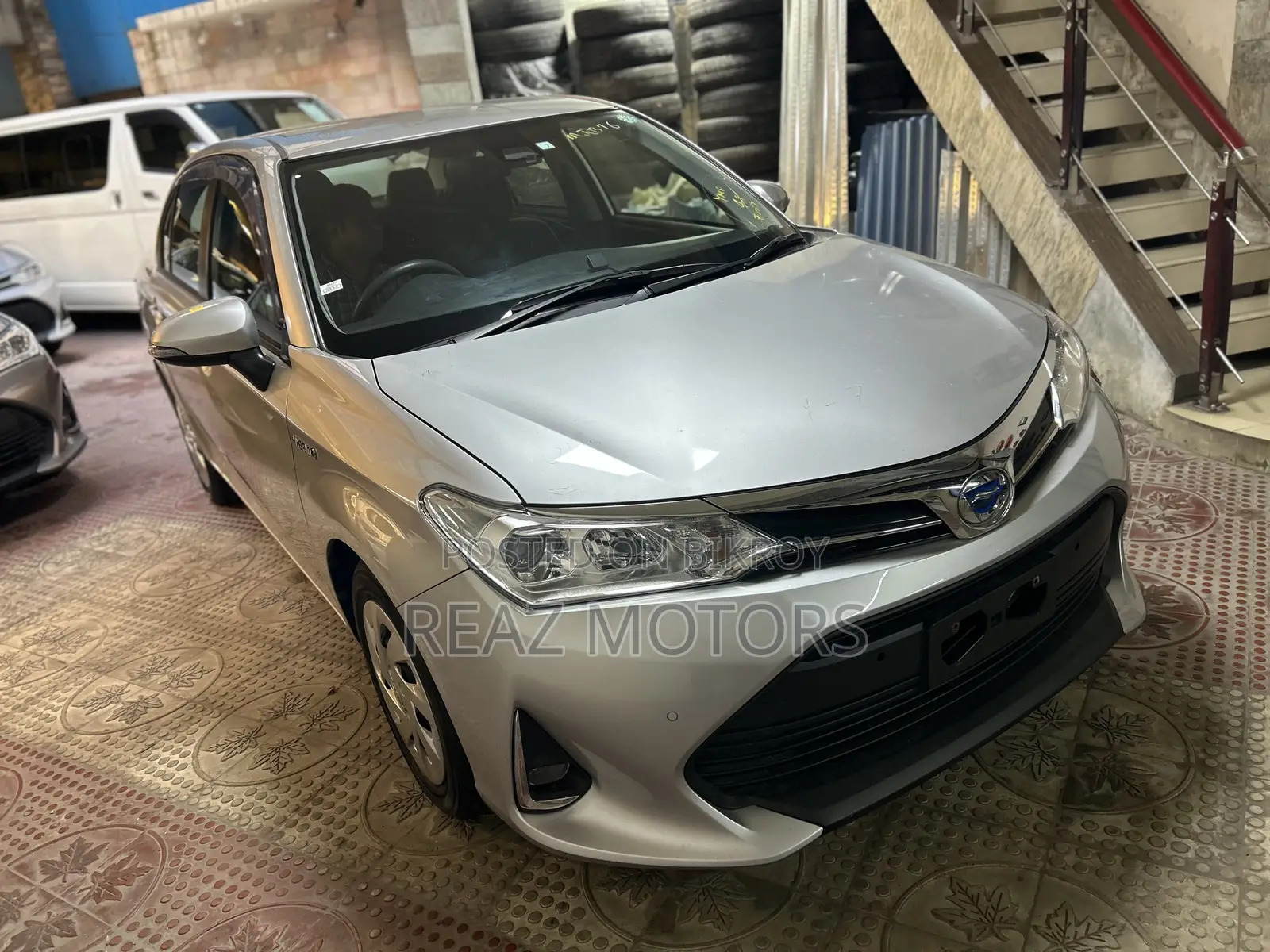 Toyota Axio EX PKG SILVER / 2020