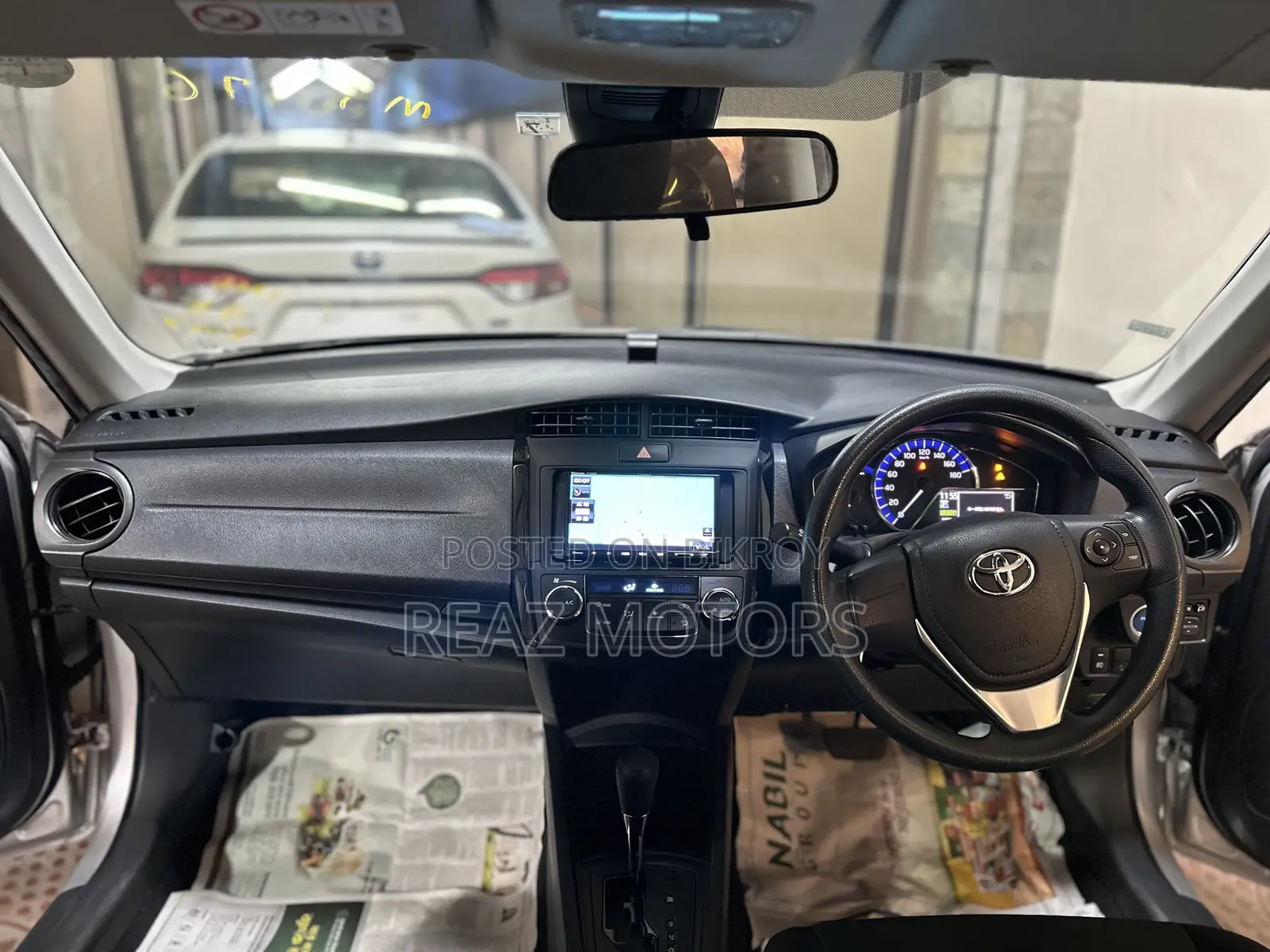 Toyota Axio EX PKG SILVER / 2020