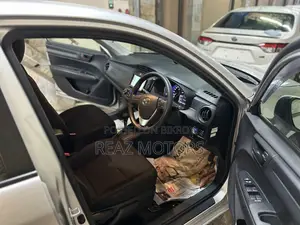 Toyota Axio EX PKG SILVER / 2020