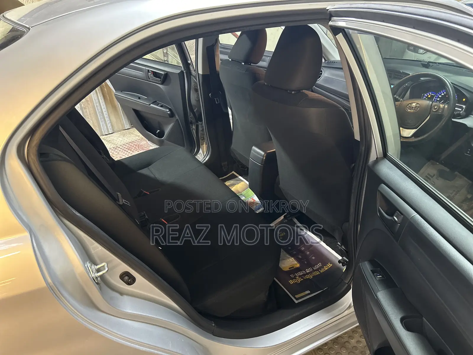 Toyota Axio EX PKG SILVER / 2020