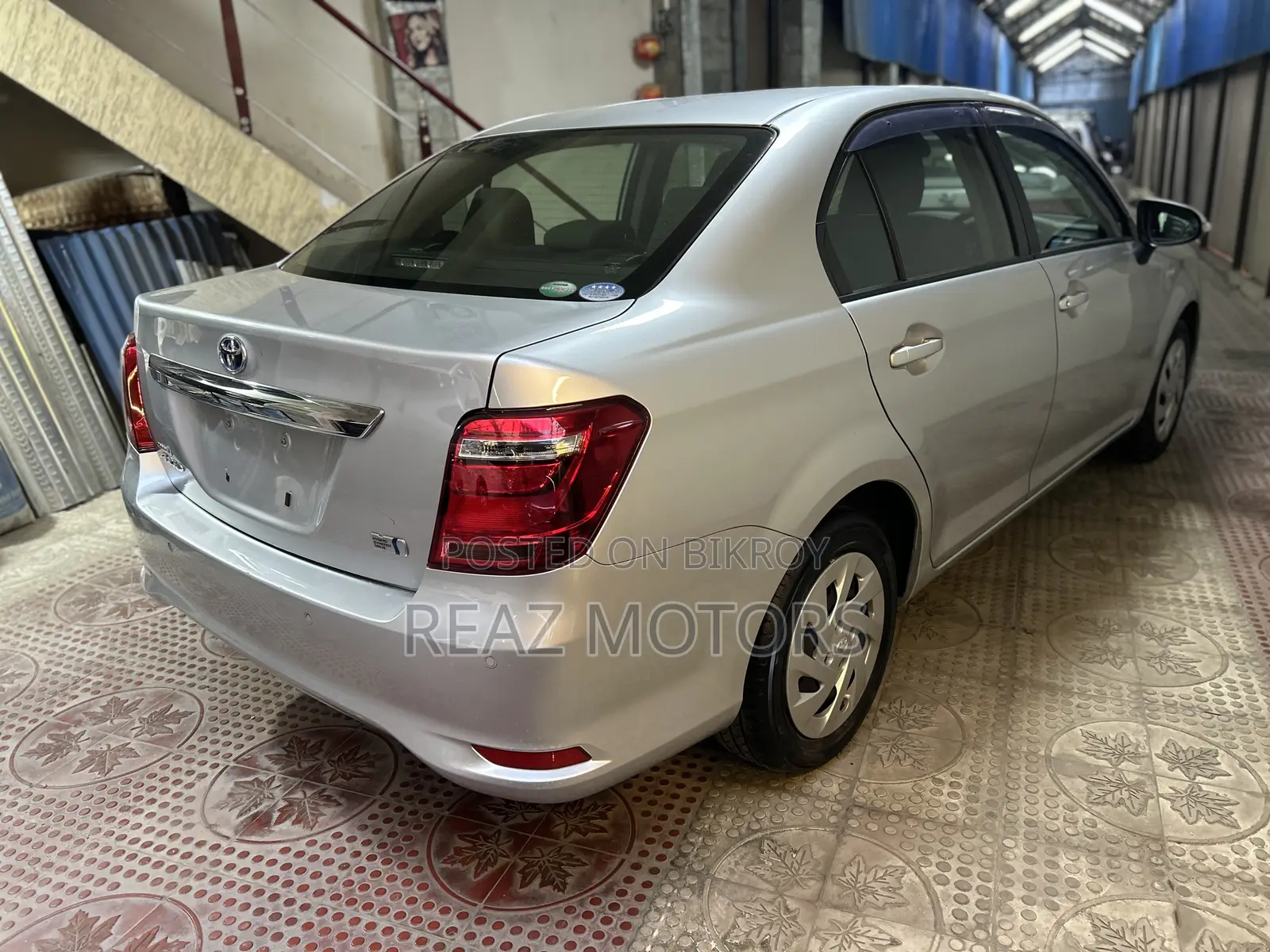 Toyota Axio EX PKG SILVER / 2020